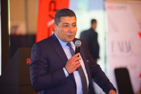 فاجىء الجميع .. معرض Red Collaboration يشهد إقبال جماهيري كثيف