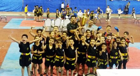 بعد حصد "فارس أبو جبل" الذهبية..العتابي : " أنتم اطفال اليوم وأبطال المستقبل "