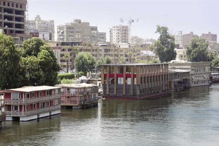 شاهد ازالة عوامات الكيت كات بالجيزة على نهر النيل.. فيديو