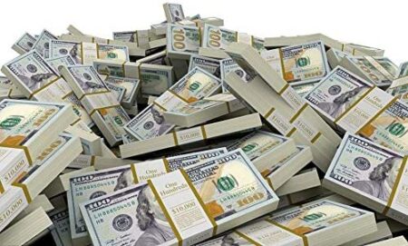 البنك المركزي المصري يرفع سعر بيع الدولار ل 19.36 جنيهًا