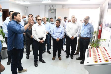 وزير البترول يضع حجر أساس منطقـة ميناء الحمـراء البترولى