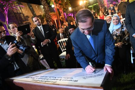 وزير البترول يشارك في وضع حجر أساس مستشفى الأمومة والطفولة بالعاصمة الإدارية
