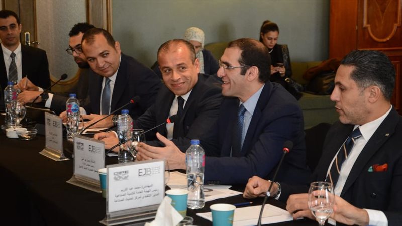 شباب الأعمال : اهمية فرص حصول المشروعات الصناعية الصغيرة على الخدمات المالية