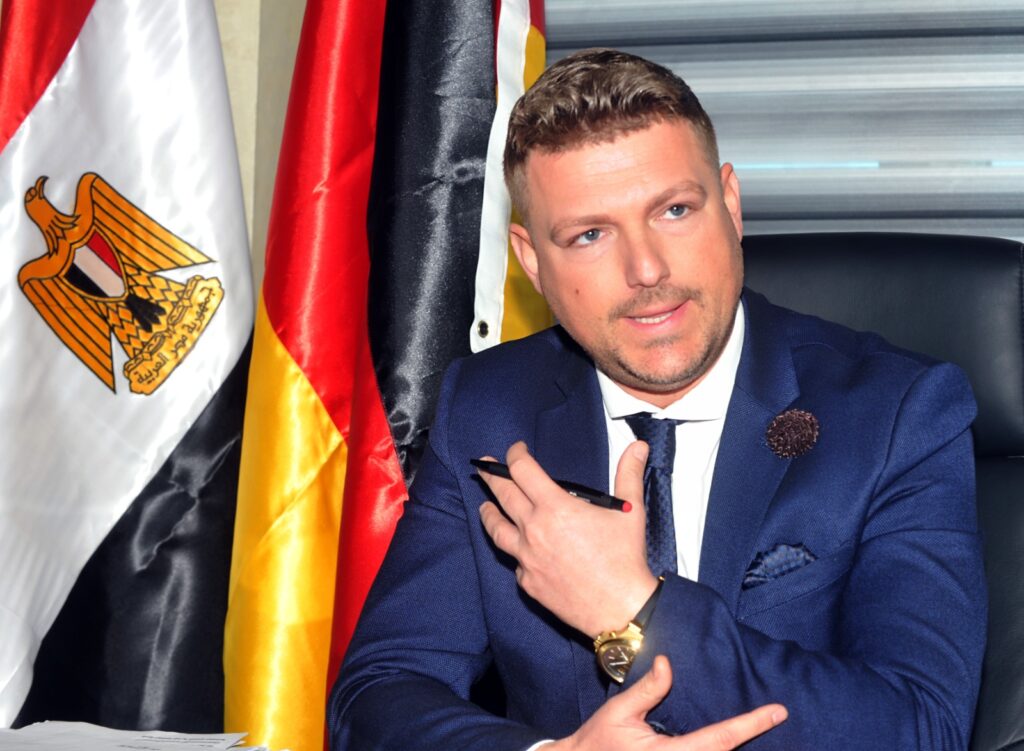 اليكسندر زييميتش، بوابة النافذة