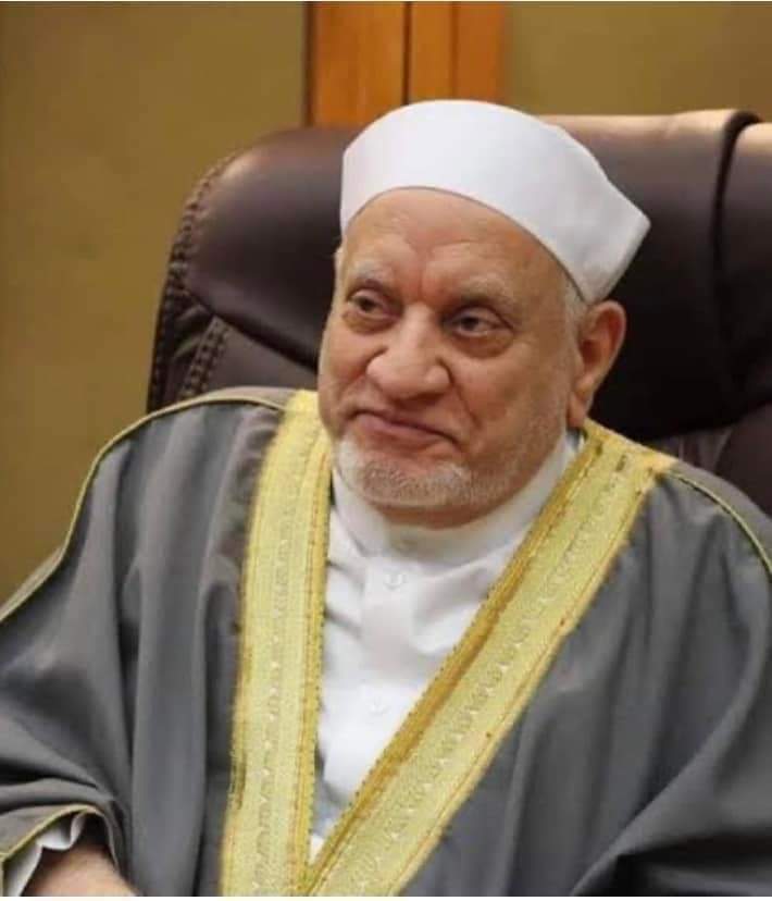 الدكتور أحمد عمر هاشم، بوابة النافذة