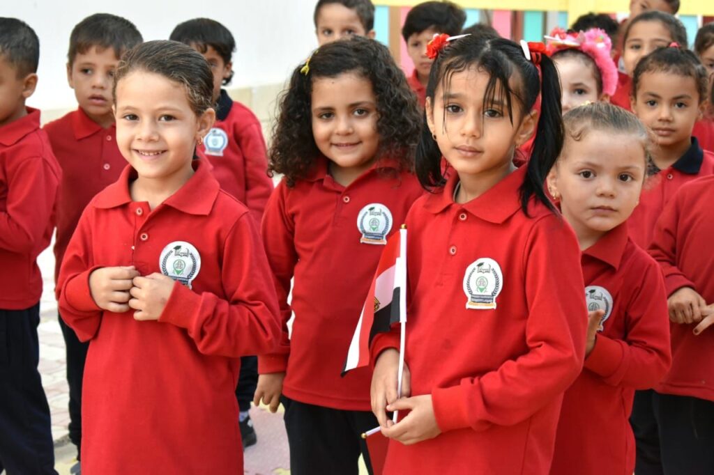 افتتاح أول مدرسة رسمية للغات بالعلمين الجديدة..وبيع محال تجارية بالمنصورة الجديدة