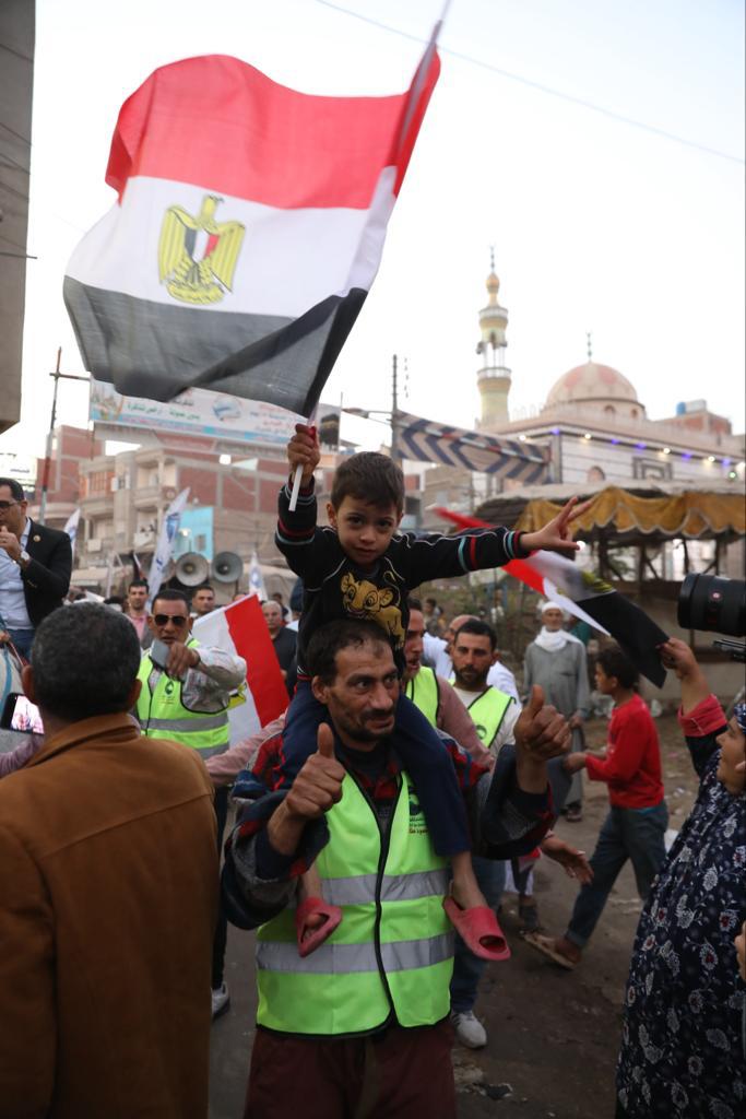 أكبر مسيرة بالأقاليم في الدقهلية بمركز دكرنس في حب مصر لدعم السيسي