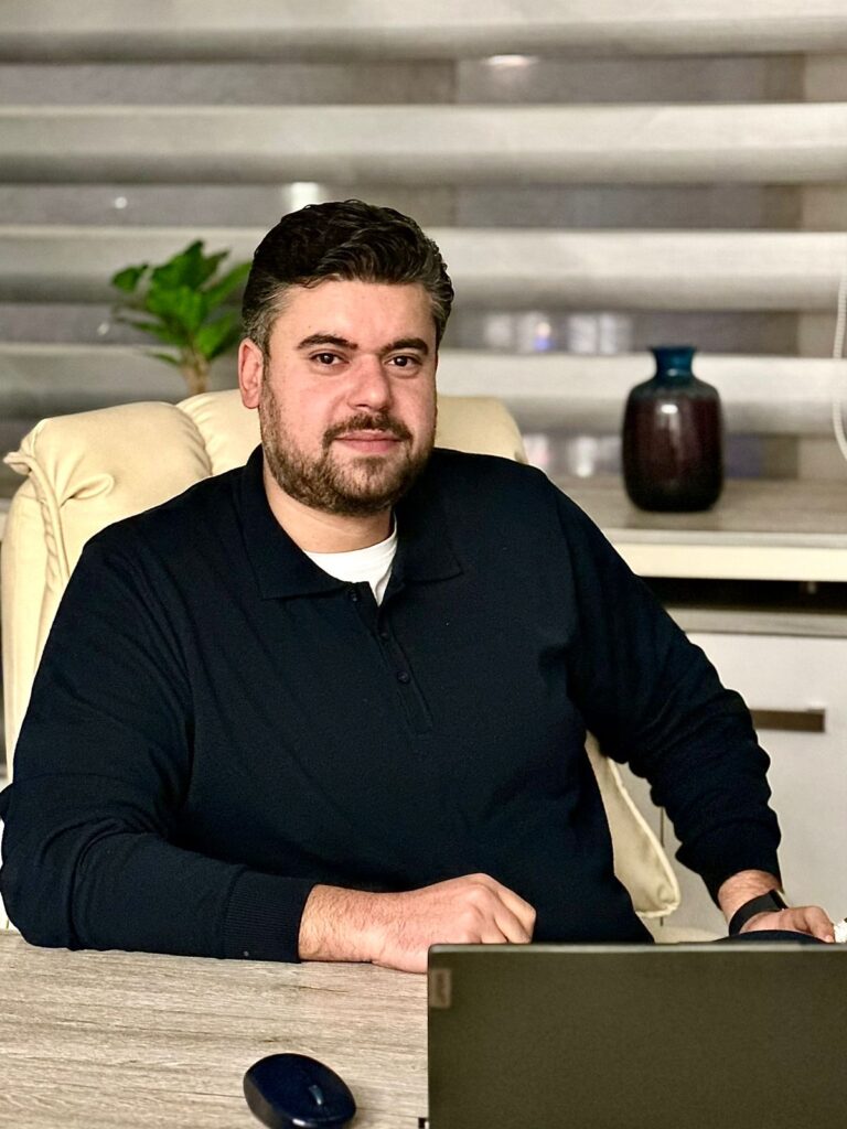 محمد منصور رئيس شركة الأولى العقارية