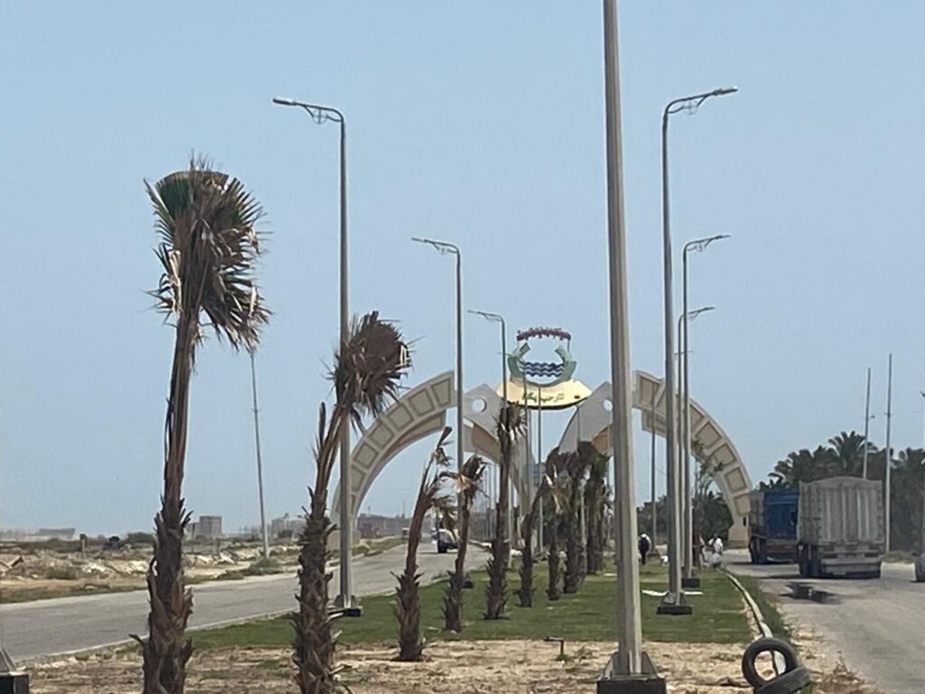 مدينة دمياط الجديدة تستعد لاستقبال الصيف بتطوير الشاطىء العام
