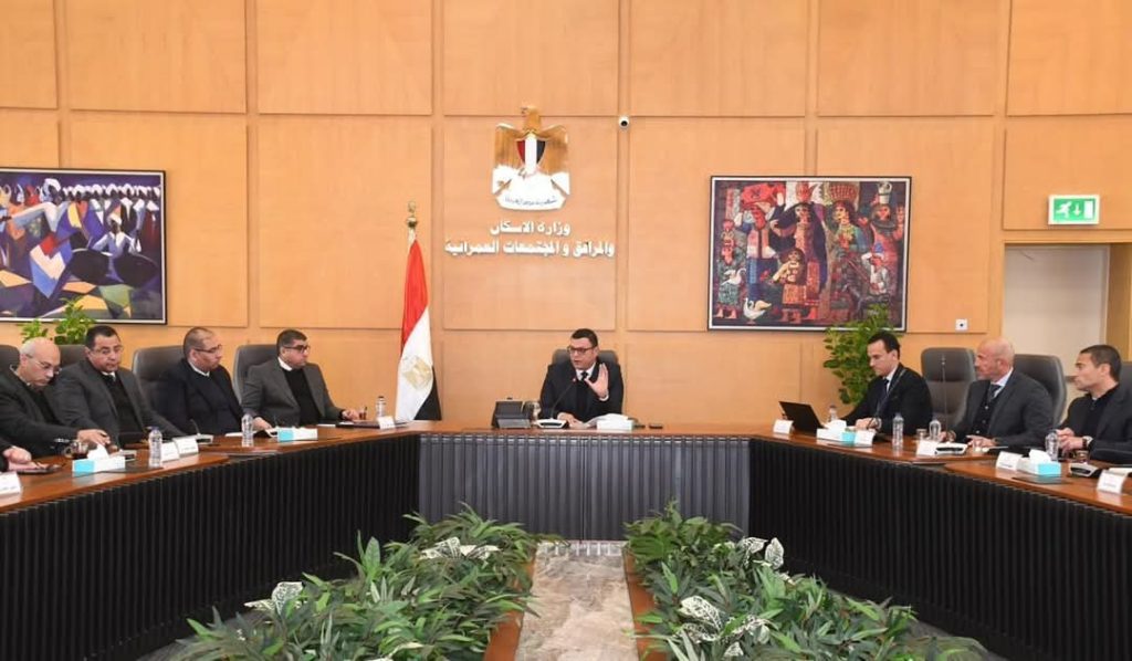 "الشربيني" يؤكد ضرورة الالتزام بالجداول الزمنية للتسليم الابتدائي لأبراج منطقة الأعمال المركزية