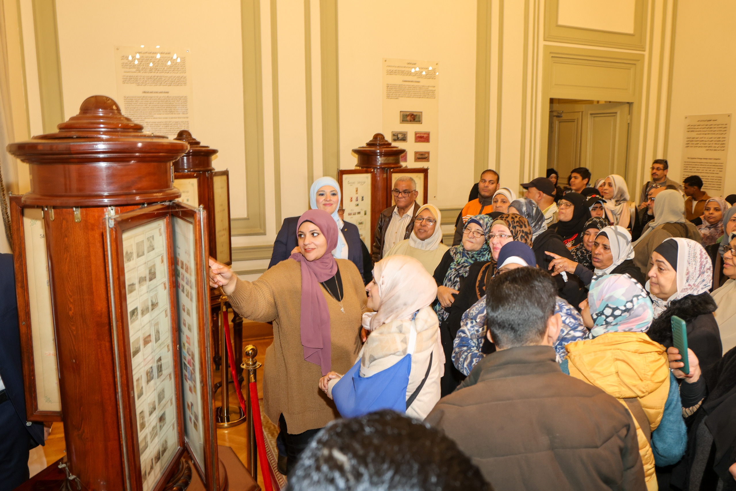 إقبال كبير من الزائرين على متحف البريد المصري (صور)