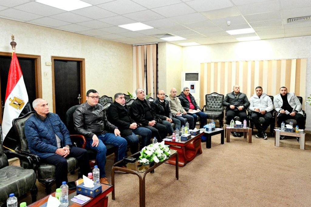 وزير الإسكان يصل لمدينة السويس الجديدة لمتابعة تنفيذ المشروعات الجديدة