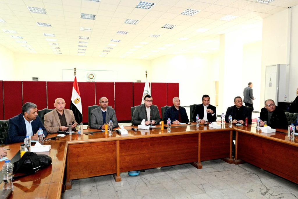 وزير الإسكان يعلن عن خطة طموحة لتطوير مدينة العاشر من رمضان