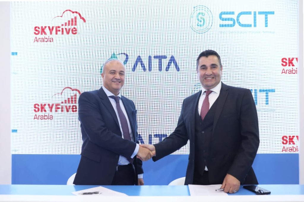 باستثمارات 10 مليون دولار.. AITA تتعاون مع Arabia SKYFive لتقديم خدمات الاتصال عالي السرعة على الطائرات
