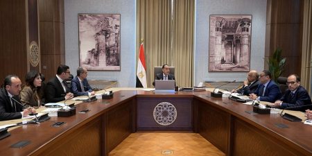 رئيس الوزراء: تشكيل مجموعة عمل لتفعيل منصة عقارية للأجانب
