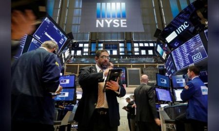 تراجع الأسهم الأمريكية يعيد مؤشر ستاندرد آند بورز 500 لمنطقه التصحيح