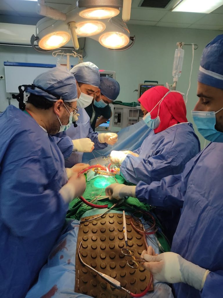 وحدة متكاملة لجراحة القلب