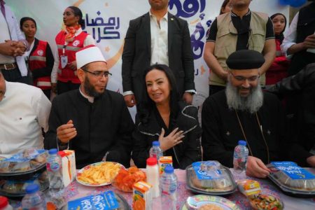 وزيرة التضامن تشهد حفل " إفطار أهالينا" بالتعاون مع صندوق "تحيا مصر"