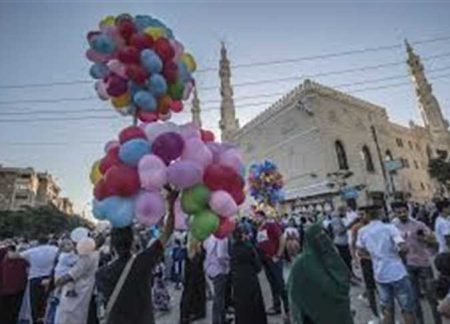 موعد عيد الفطر 2025 فلكيا و إجازة العاملين بالقطاع الخاص والحكومة