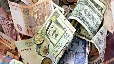 استقرار العملات العربية في مصر.. والدينار الكويتي يتراجع