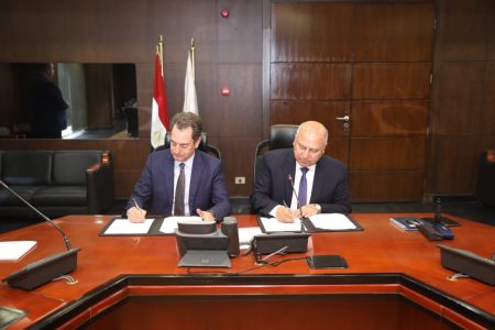 مصر وفرنسا تبحثان مستجدات الخط السادس لمترو القاهرة