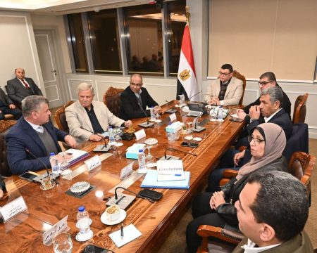 وزير الإسكان يتابع موقف المشروعات التي يتم تنفيذها ضمن المبادرة الرئاسية "حياة كريمة"