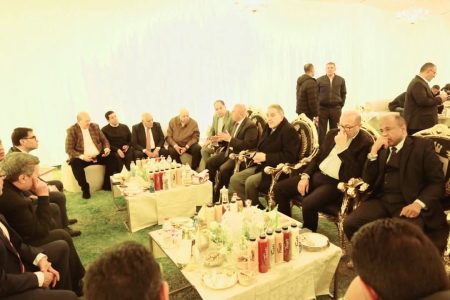 نائب رئيس مجلس الوزراء يتناول وجبة الإفطار مع عمال مصانع الحديد والصلب بالسادات
