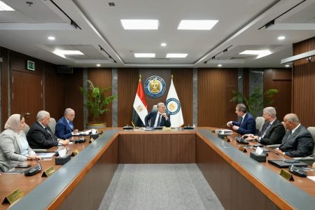 وزير البترول يشهد اجتماع الجمعية العامة لشركة الشرق الأوسط للصهاريج وخطوط أنابيب البترول (ميدتاب)