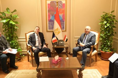 مجمع الستوم الصناعي ببرج العرب، وزير الصناعة يؤكد على عمق العلاقات المصرية الفرنسية