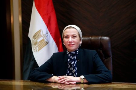 وزيرة البيئة تكشف عن نسب وصول المرأة لشغل المناصب القيادية فى الوزارة