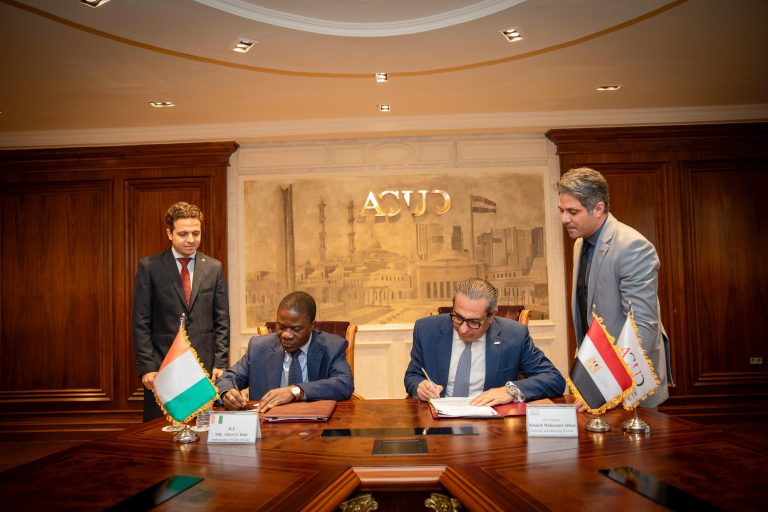 شركة العاصمة الإدارية توقع عقد بيع قطعة أرض لبناء مقر جديد لسفارة كوت ديفوار بالعاصمة الإدارية