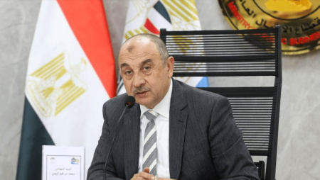 خطة الحكومة لزيادة الاعتماد على مصادر الطاقة النظيفة.. وزير قطاع الأعمال يكشف