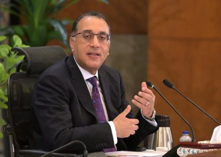 رئيس الوزراء يفجر مفاجأة بشأن العودة لتخفيف أحمال الكهرباء خلال الصيف