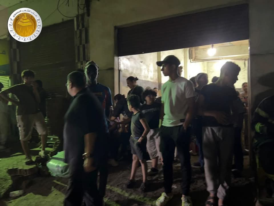 المهندس داكر عبد اللاه يدعم أهالى منشأة ناصر ويتابع لحظه بلحظه حريق منطقة الزرايب