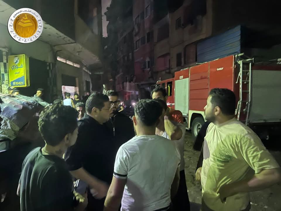 المهندس داكر عبد اللاه يدعم أهالى منشأة ناصر ويتابع لحظه بلحظه حريق منطقة الزرايب
