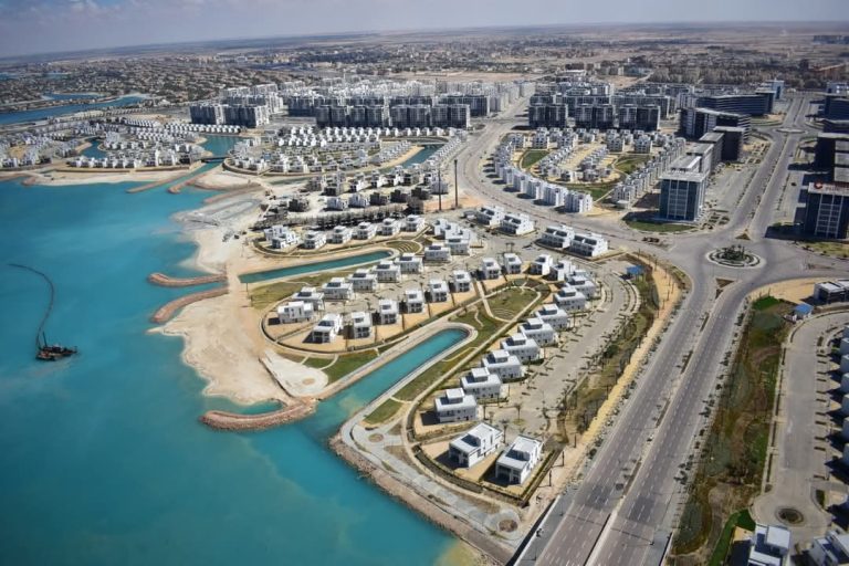 الاسكان: تسليم ومعاينة 6396 وحدة سكنية بالمرحلة الأولى بالعلمين