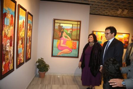 وزير الثقافة يتفقد عددًا من معارض الفنون التشكيلية بدار الأوبرا المصرية احتفالًا باليوم العالمي للفن