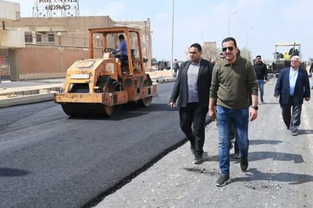 وزير الإسكان: استكمال أعمال تطوير الطرق ورفع الكفاءة بالمناطق الصناعية بعددٍ من المدن