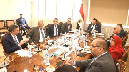 رسائل عاجلة من وزير الإسكان لمسئولي الشركة السعودية المصرية للتعمير باجتماع اليوم