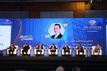 محمد الأتربي: عودة المستثمرون الأجانب لشراء أدوات الدين أدي لتراجع الدولار بعد ارتفاعه