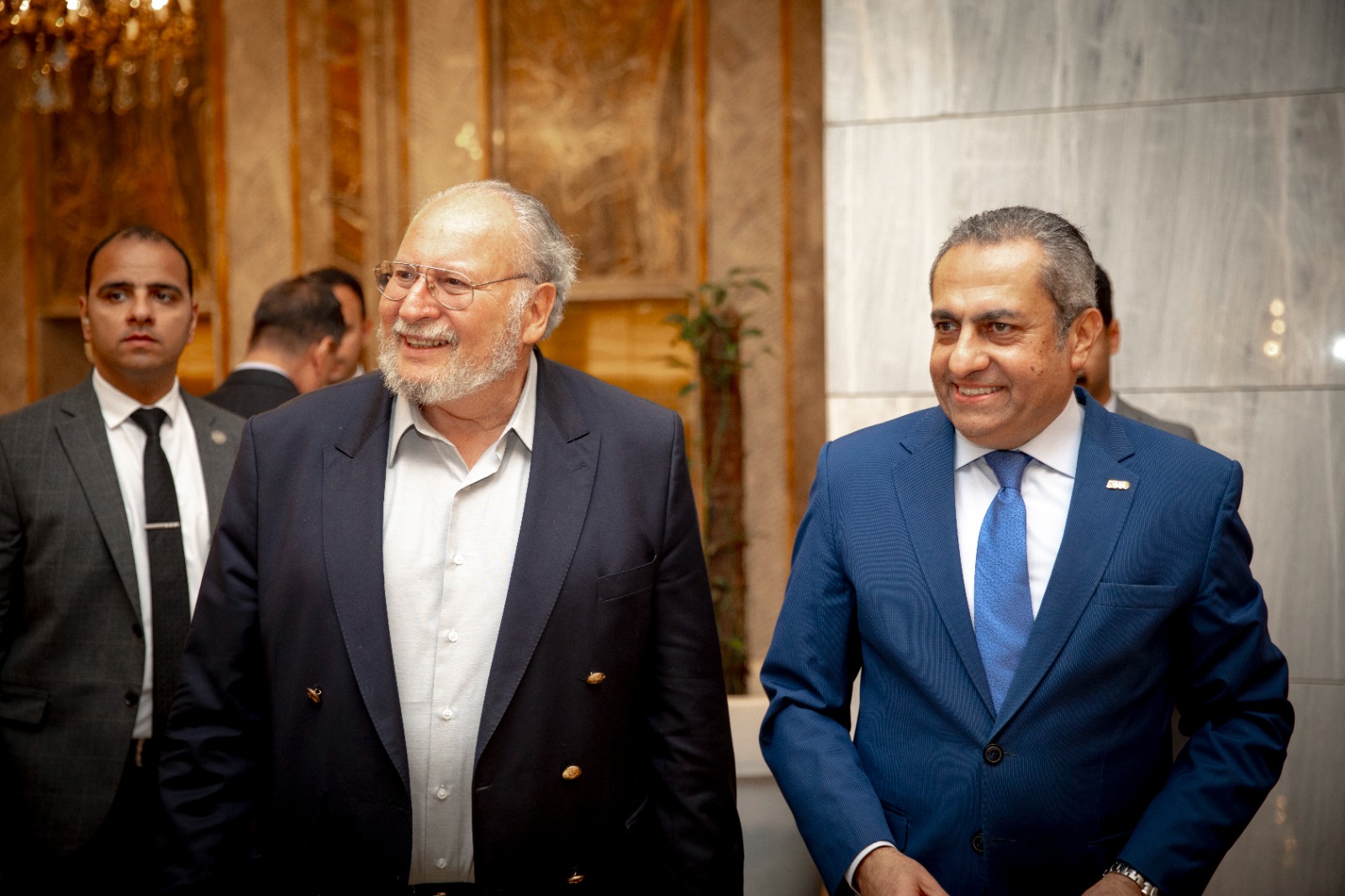 الملك أحمد فؤاد يزور العاصمة الإدارية الجديدة ويشيد بالمشروع القومي العملاق