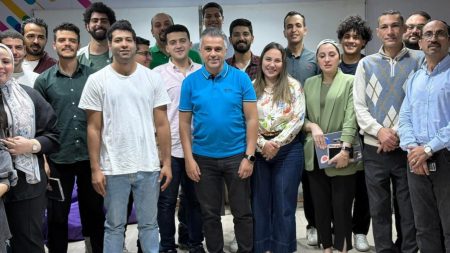 فريق عمل مؤسسة شباب القادة