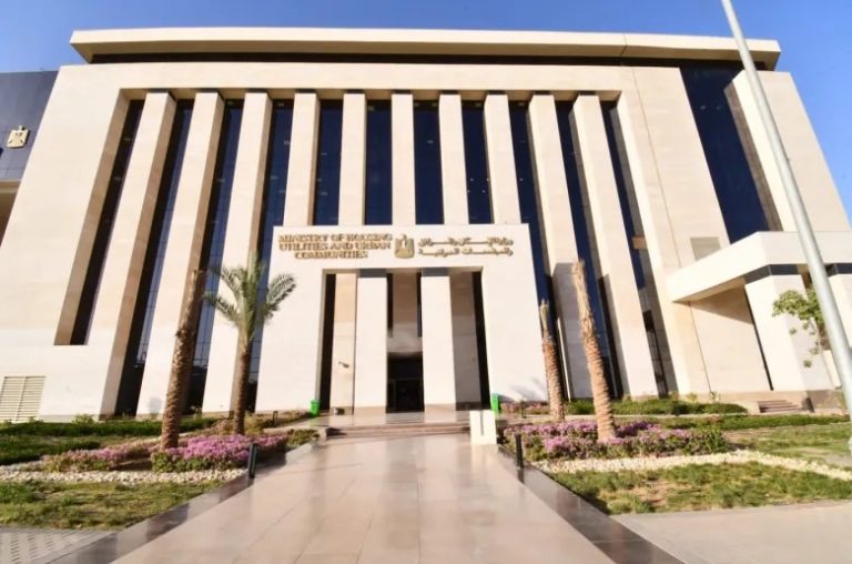 وزير الإسكان: إزالة التعديات الواقعة على مساحة 507 أفدنة بمدينتي بنى سويف والفشن الجديدتين