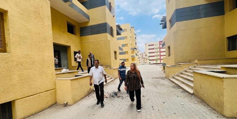 مسئولو «الإسكان» يتفقدون أعمال التطوير بمنطقة أرض مطار إمبابة