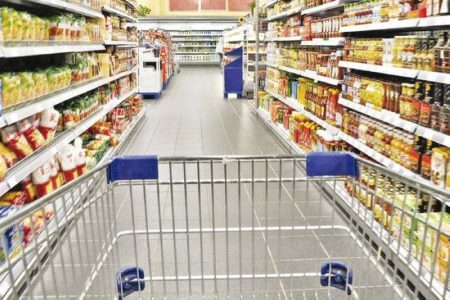الضرائب: لا زيادات في الأسعار أو مساس بالسلع الأساسية
