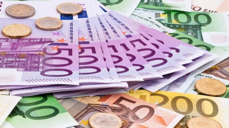 سعر اليورو اليوم الجمعة 9-5-2025 بمنتصف التعاملات في البنوك
