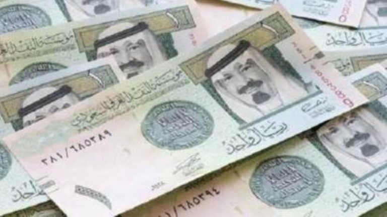 سعر الريال السعودي بمنتصف تعاملات اليوم الإثنين 12-5-2025 في البنوك