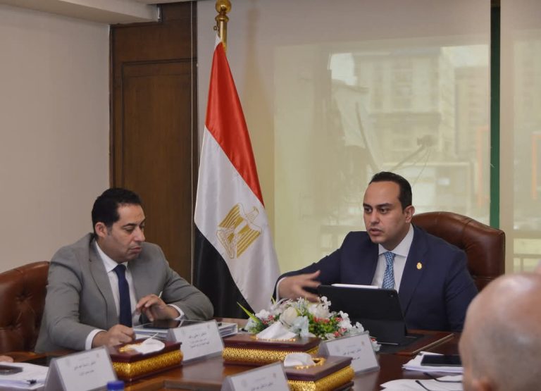 انضمام أعضاء المهن الطبية العاملين بالهيئة إلى صندوق التعويض عن مخاطر المهن الطبية للاستفادة من مزاياه