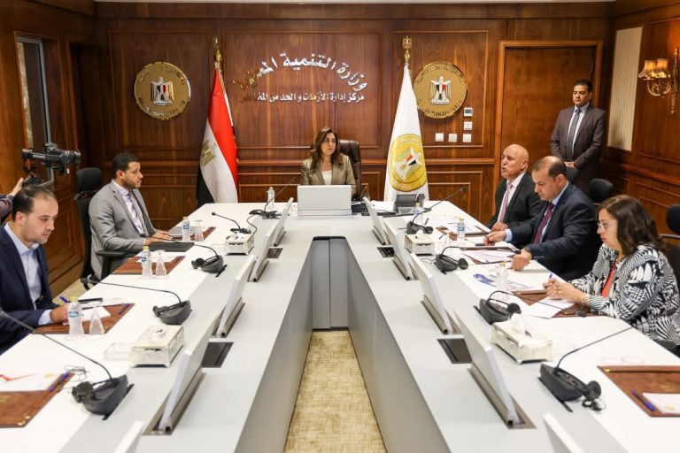 وزيرة التنمية المحلية تتابع مع سكرتيري عموم المحافظات الموقف التنفيذي لمنظومات التصالح والمتغيرات المكانية وتقنين أراضي الدولة