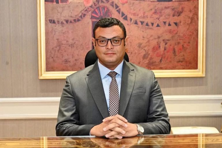 وزير الإسكان يُتابع مشروعات توسعات وصيانة محطات الصرف الصحي بمدن الشروق والعاشر والمنيا الجديدة